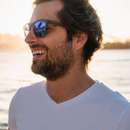 Handsome, tall and tanned guy wants to meet shy woman in Fredericksburg